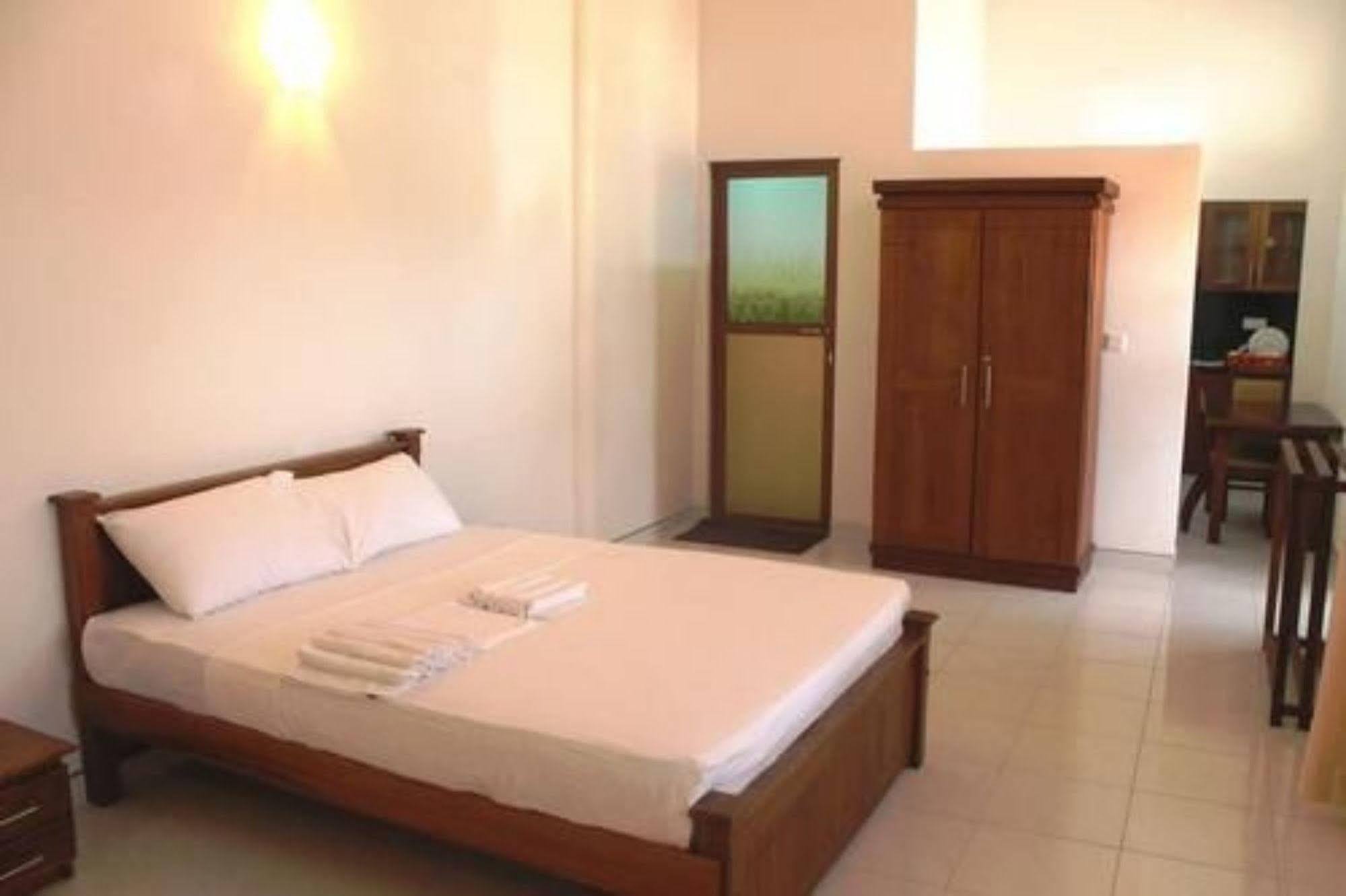 Prego Suites Ettukala Exteriör bild