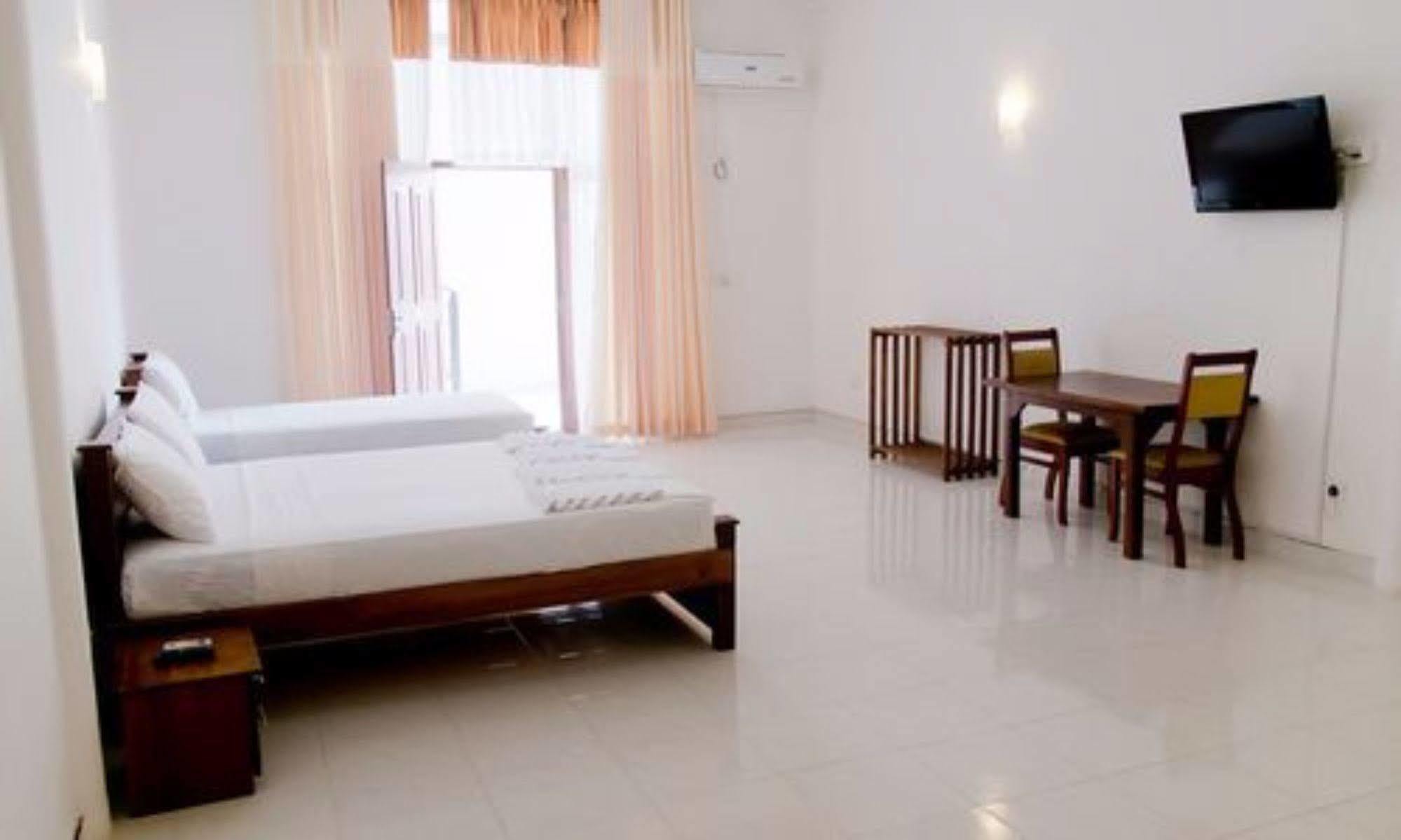 Prego Suites Ettukala Exteriör bild